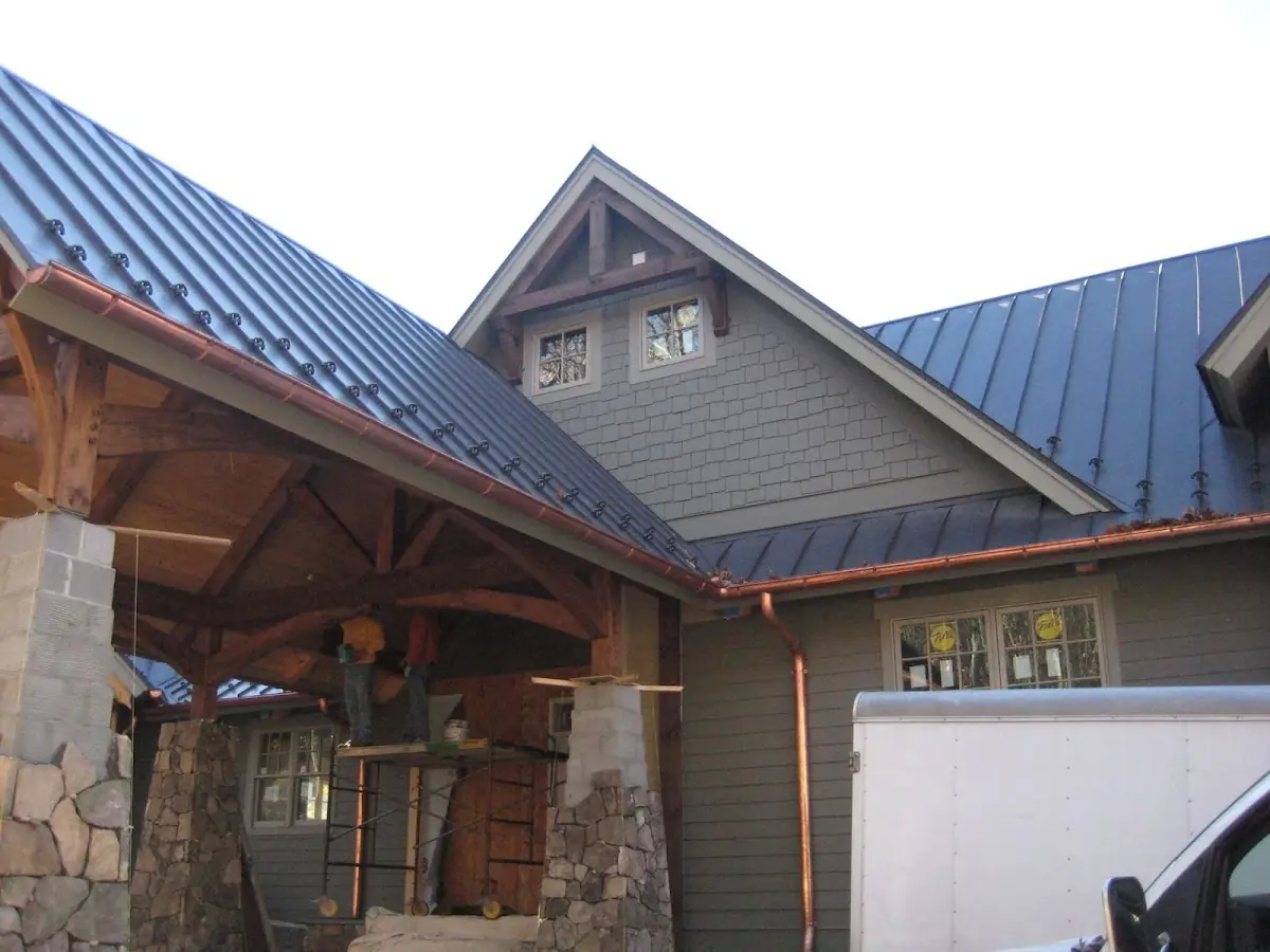 Craftsman Roofing team delivering quality roofing work in Crest Ridge Gardens